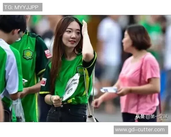 日本长发女足球明星的魅力与成就探索